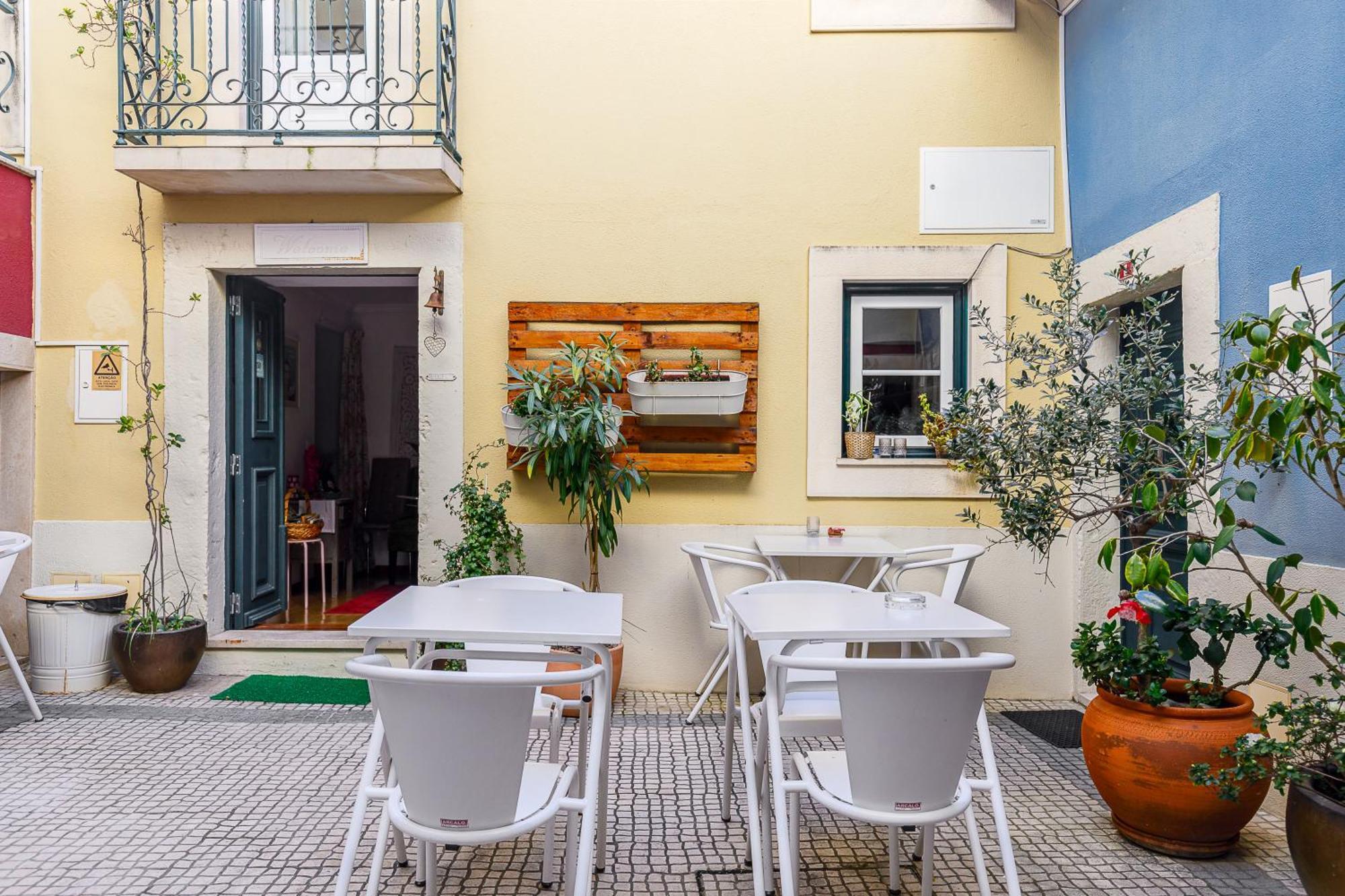 Pateo Santo Estevao-self Catering * Lissabon